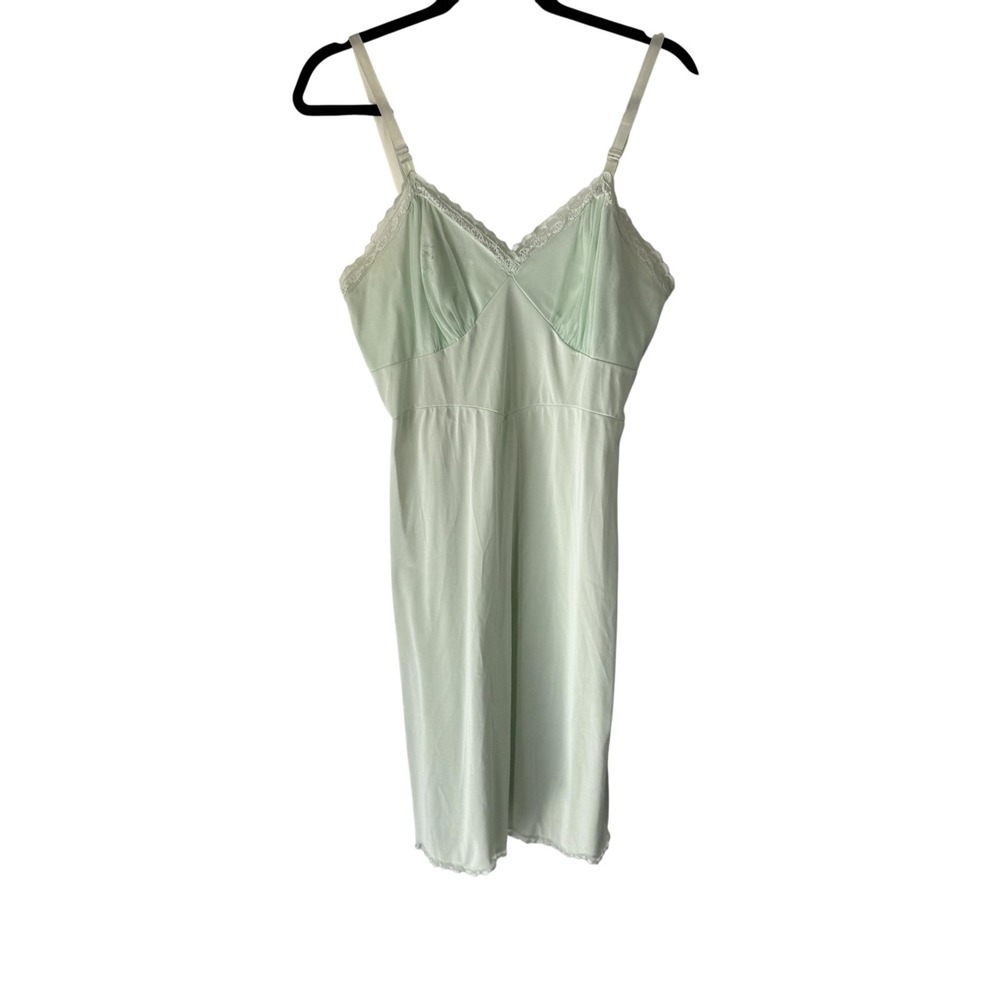 Vintage Mint Green Lace Trim Full Slip Adjustable Straps V-Neck Knee Length